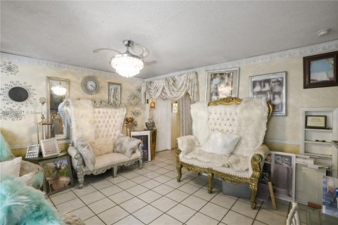 House in Fort Lauderdale, Florida 3 bedrooms, 93.37 sq.m. № 1968066 - photo 7