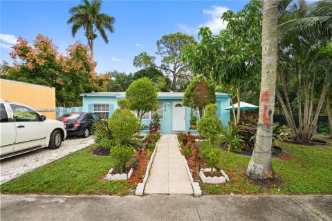 House in Fort Lauderdale, Florida 3 bedrooms, 93.37 sq.m. № 1968066 - photo 2