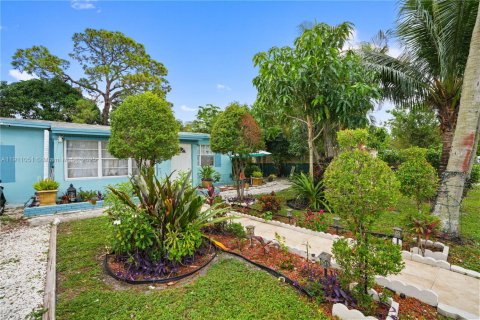 House in Fort Lauderdale, Florida 3 bedrooms, 93.37 sq.m. № 1968066 - photo 3