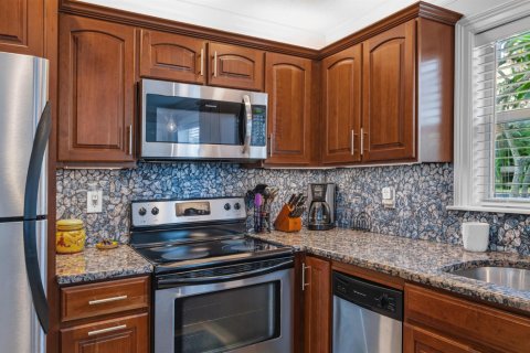 Copropriété à louer à Stuart, Floride: 2 chambres, 92.16 m2 № 2387995 - photo 11