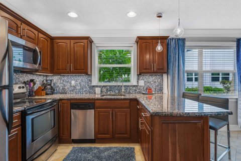 Copropriété à louer à Stuart, Floride: 2 chambres, 92.16 m2 № 2387995 - photo 10