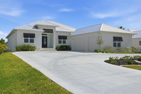 House in Placida, Florida 3 bedrooms, 276.48 sq.m. № 2232980 - photo 22