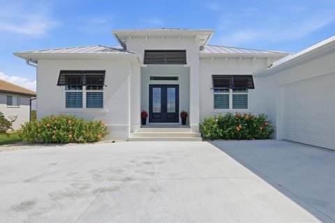 House in Placida, Florida 3 bedrooms, 276.48 sq.m. № 2232980 - photo 23