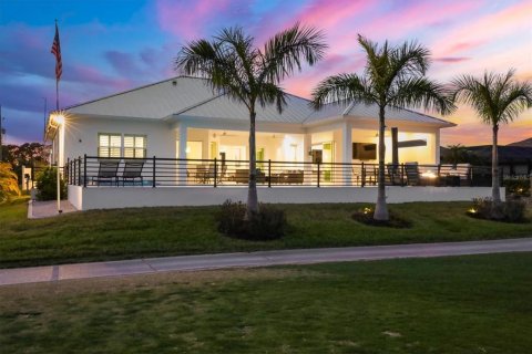 House in Placida, Florida 3 bedrooms, 276.48 sq.m. № 2232980 - photo 16