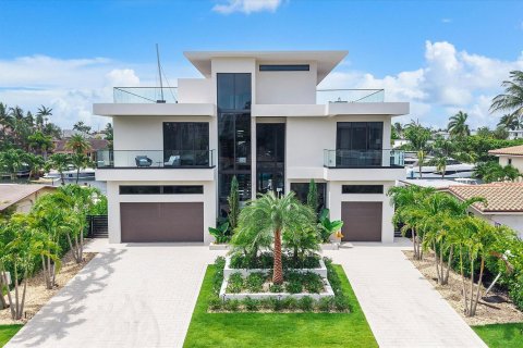 House in Fort Lauderdale, Florida 6 bedrooms, 537.07 sq.m. № 2190286