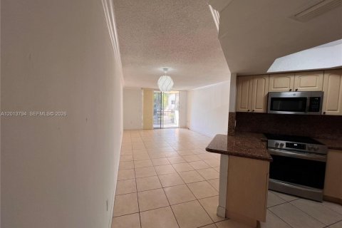 Condo in Doral, Florida, 1 bedroom  № 2076323 - photo 13