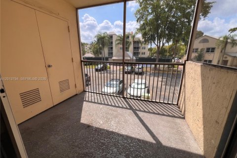 Condo in Doral, Florida, 1 bedroom  № 2076323 - photo 20