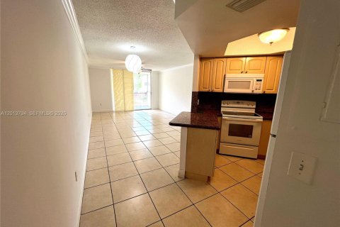 Condo in Doral, Florida, 1 bedroom  № 2076323 - photo 7