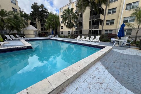 Condo in Doral, Florida, 1 bedroom  № 2076323 - photo 23