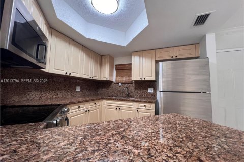 Condo in Doral, Florida, 1 bedroom  № 2076323 - photo 11