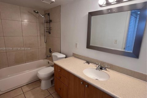 Condo in Doral, Florida, 1 bedroom  № 2076323 - photo 17