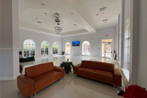 Condo in Doral, Florida, 1 bedroom  № 2076323 - photo 22