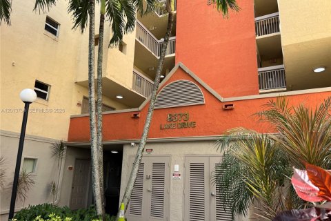 Condo in Doral, Florida, 1 bedroom  № 2076323 - photo 5