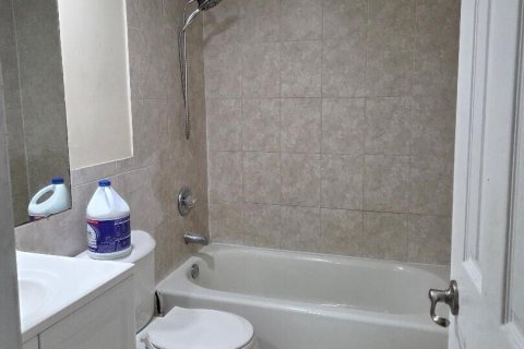 Touwnhouse à louer à Deerfield Beach, Floride: 3 chambres, 135.45 m2 № 2181703 - photo 4