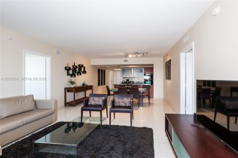 Copropriété à vendre à Hallandale Beach, Floride: 3 chambres, 155.61 m2 № 2150420 - photo 5