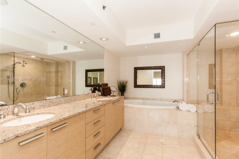 Copropriété à vendre à Hallandale Beach, Floride: 3 chambres, 155.61 m2 № 2150420 - photo 18