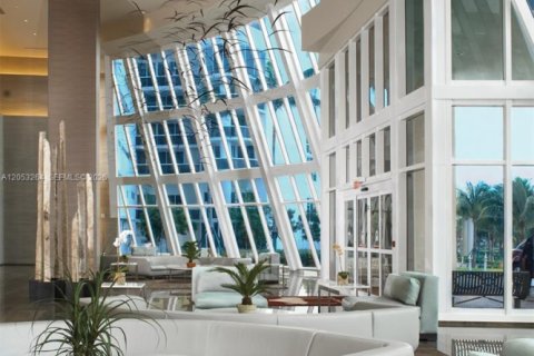 Copropriété à vendre à Hallandale Beach, Floride: 3 chambres, 155.61 m2 № 2150420 - photo 29