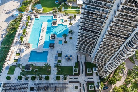 Copropriété à vendre à Hallandale Beach, Floride: 3 chambres, 155.61 m2 № 2150420 - photo 10