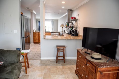 Condo in Dunedin, Florida, 2 bedrooms № 2105003 - photo 13