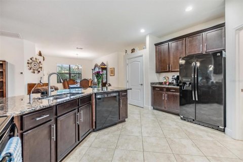 Casa en venta en Spring Hill, Florida, 4 dormitorios, 185.25 m2 № 1799880 - foto 29