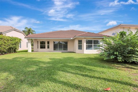 House in Wellington, Florida 5 bedrooms, 242.29 sq.m. № 2175834 - photo 22