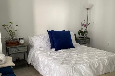 Copropriété à louer à Miami, Floride: 1 chambre, 63.55 m2 № 2011028 - photo 10
