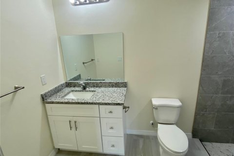 House in North Port, Florida 4 bedrooms, 166.39 sq.m. № 1539645 - photo 8