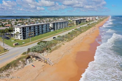 Condominio en venta en Ormond Beach, Florida, 2 dormitorios, 81.1 m2 № 858067 - foto 1