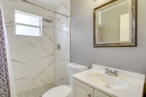 Villa ou maison à louer à Riviera Beach, Floride: 3 chambres, 114.08 m2 № 1172889 - photo 1
