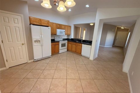 Villa ou maison à louer à Lake Suzy, Floride: 3 chambres, 120.4 m2 № 2419858 - photo 6