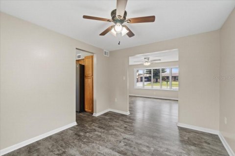 House in Lakeland, Florida 4 bedrooms, 190.91 sq.m. № 1894148 - photo 10