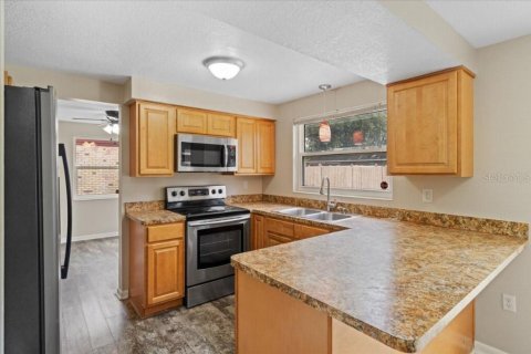 House in Lakeland, Florida 4 bedrooms, 190.91 sq.m. № 1894148 - photo 7