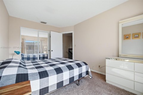 Townhouse in Sunrise, Florida 3 bedrooms, 146.88 sq.m. № 2069102 - photo 21