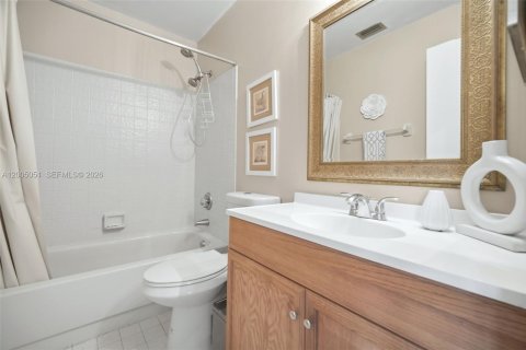 Townhouse in Sunrise, Florida 3 bedrooms, 146.88 sq.m. № 2069102 - photo 23