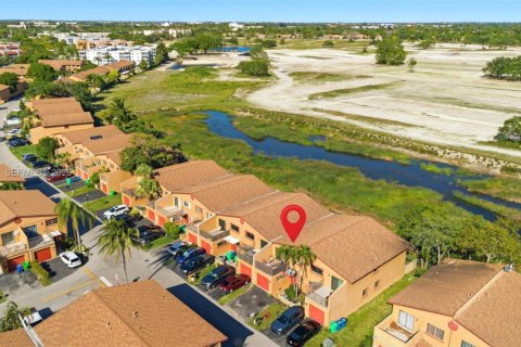 Townhouse in Sunrise, Florida 3 bedrooms, 146.88 sq.m. № 2069102