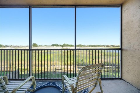 Townhouse in Sunrise, Florida 3 bedrooms, 146.88 sq.m. № 2069102 - photo 28