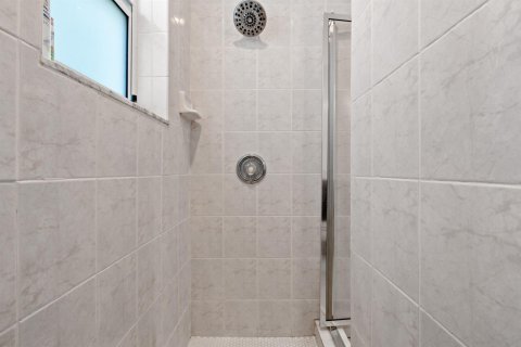 Townhouse in Deerfield Beach, Florida 2 bedrooms, 124.49 sq.m. № 2260020 - photo 18