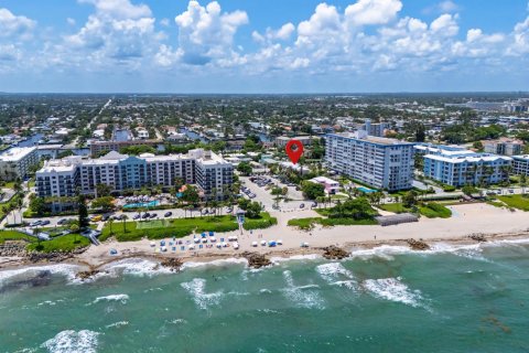 Townhouse in Deerfield Beach, Florida 2 bedrooms, 124.49 sq.m. № 2260020 - photo 30