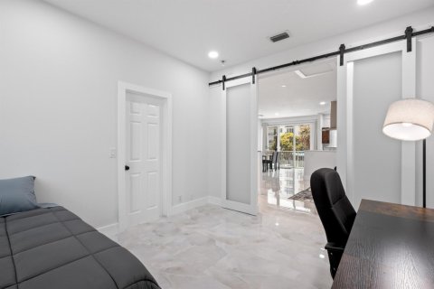 Townhouse in Deerfield Beach, Florida 2 bedrooms, 124.49 sq.m. № 2260020 - photo 22