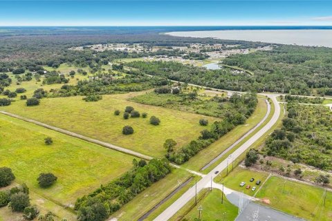 Commercial property in Lake Wales, Florida 321.44 sq.m. № 2394243 - photo 2