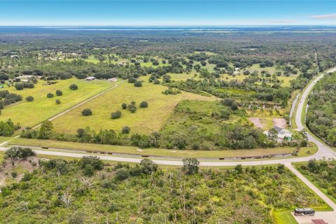 Commercial property in Lake Wales, Florida 321.44 sq.m. № 2394243 - photo 5