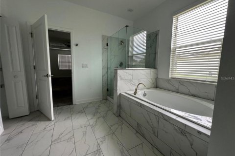Villa ou maison à louer à Davenport, Floride: 4 chambres, 317.63 m2 № 2400362 - photo 8