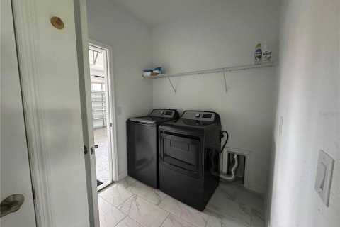 Villa ou maison à louer à Davenport, Floride: 4 chambres, 317.63 m2 № 2400362 - photo 23
