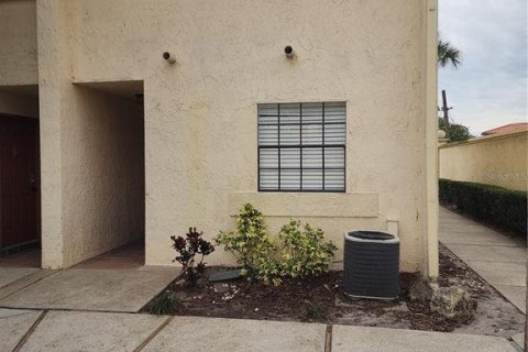 Copropriété à vendre à Orlando, Floride: 2 chambres, 104.42 m2 № 1570716 - photo 1