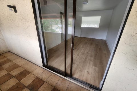 Copropriété à vendre à Orlando, Floride: 2 chambres, 104.42 m2 № 1570716 - photo 11