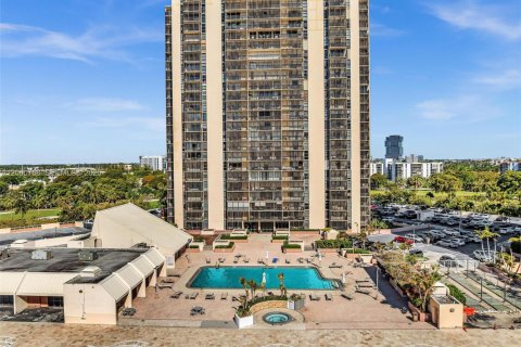 Condominio en venta en Aventura, Florida, 3 dormitorios, 185.8 m2 № 2065046 - foto 10