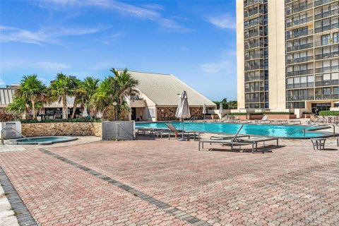 Condominio en venta en Aventura, Florida, 3 dormitorios, 185.8 m2 № 2065046 - foto 14