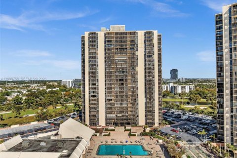 Condominio en venta en Aventura, Florida, 3 dormitorios, 185.8 m2 № 2065046 - foto 9