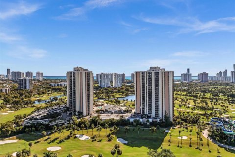 Condominio en venta en Aventura, Florida, 3 dormitorios, 185.8 m2 № 2065046 - foto 8