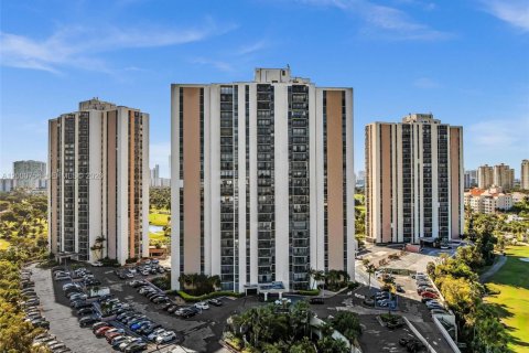 Condominio en venta en Aventura, Florida, 3 dormitorios, 185.8 m2 № 2065046 - foto 6